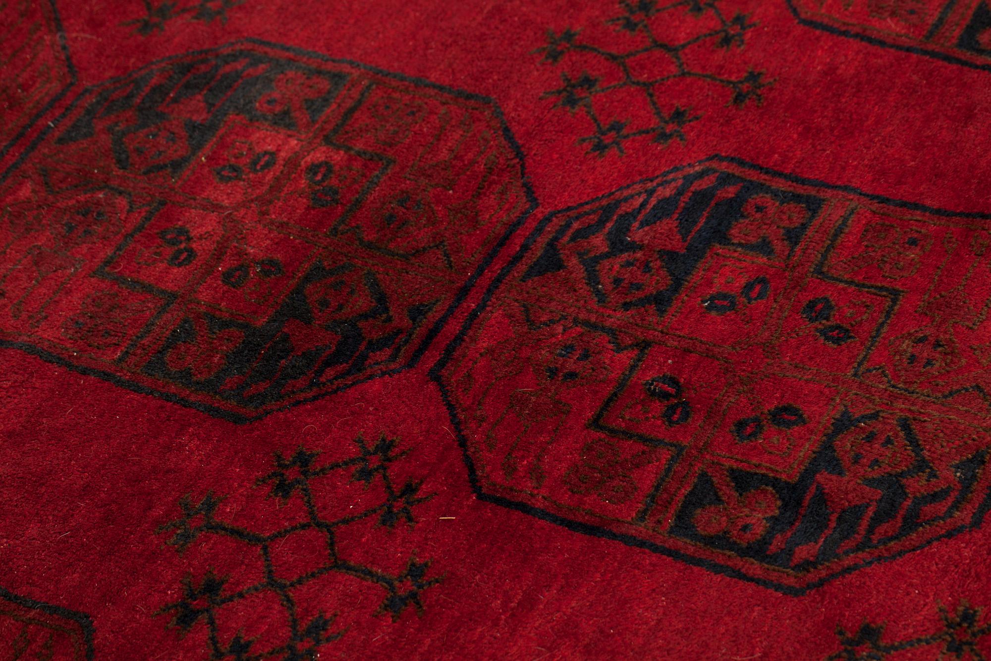 MATTA. Old Afghanistan/Ersari. Ca 324 x 259 cm.
