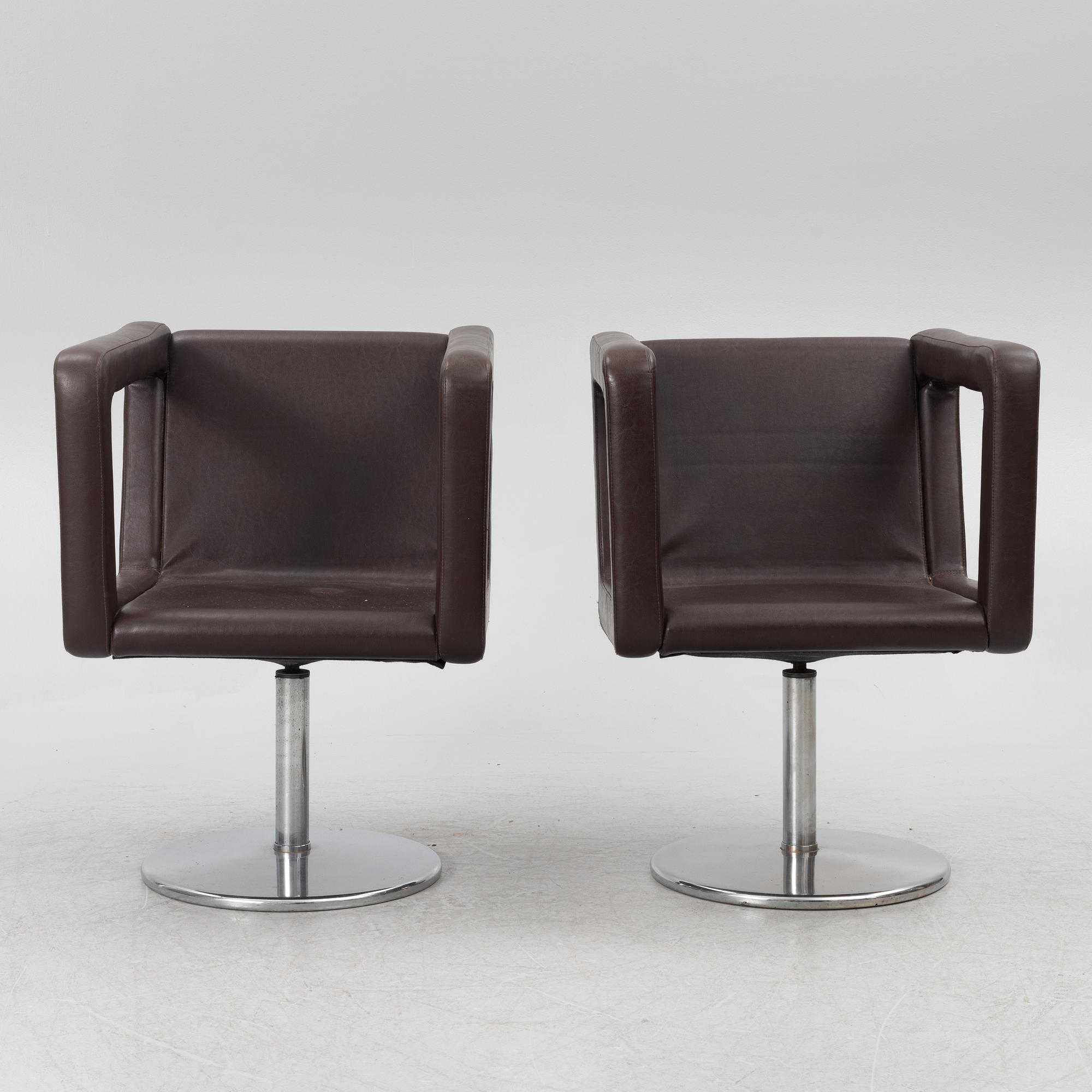 A pair of Armchairs, Johanson Design, contemporary.