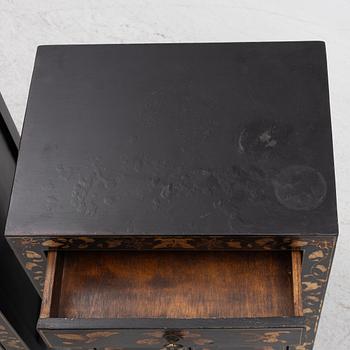 A pair of bedside tables/cabinets, China, 20th century.