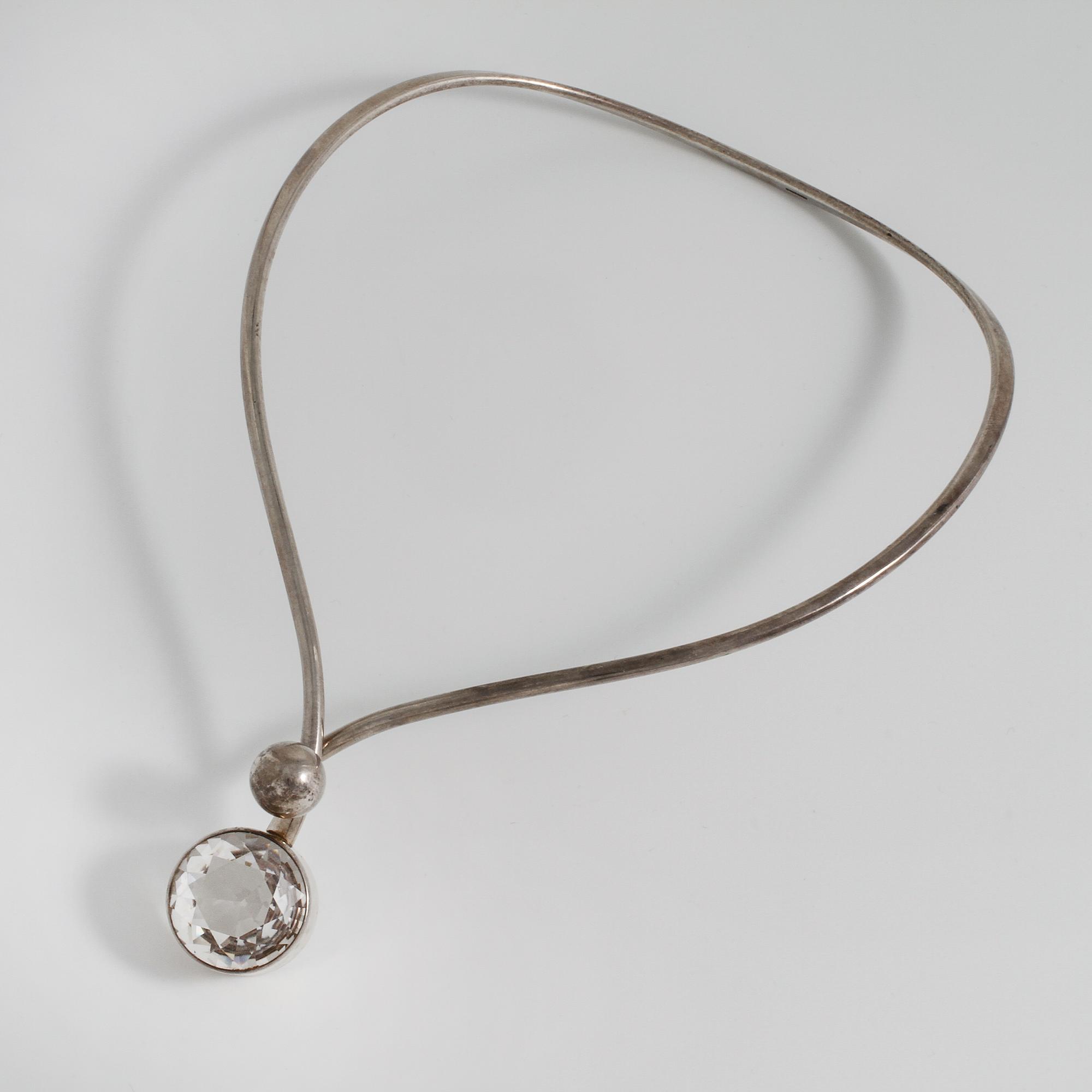 NIELS ERIK FROM, Nakskov, Danmark, collier med fasettslipad bergkristall.