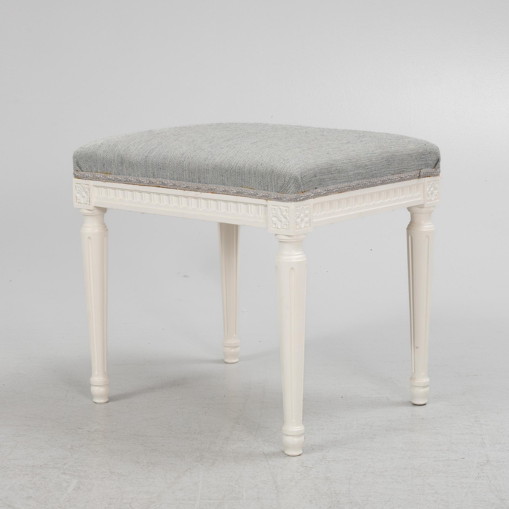Stool, Gustavian style, first half of the 20th century.