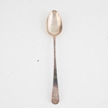A set of silver spoons, including with marks of Thomas & William Chawner, London 1767 (16 pieces).