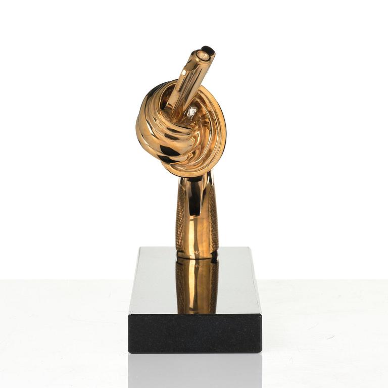 Carl Fredrik Reuterswärd, "Non Violence Knotted Gun".