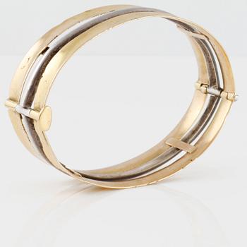 ARMRING.