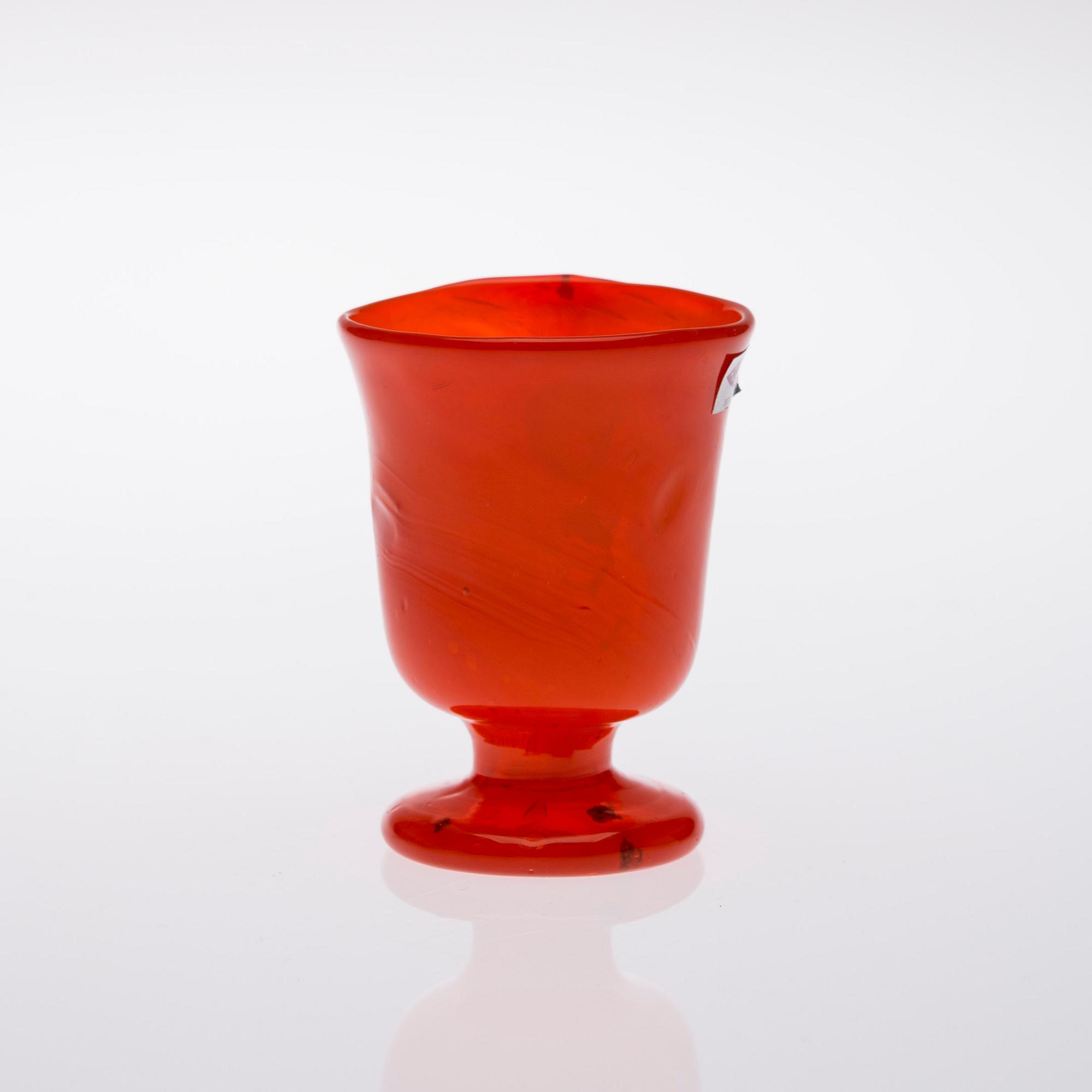 KONSTGLAS, etikettmärkt Nuutajärvi Boutique.