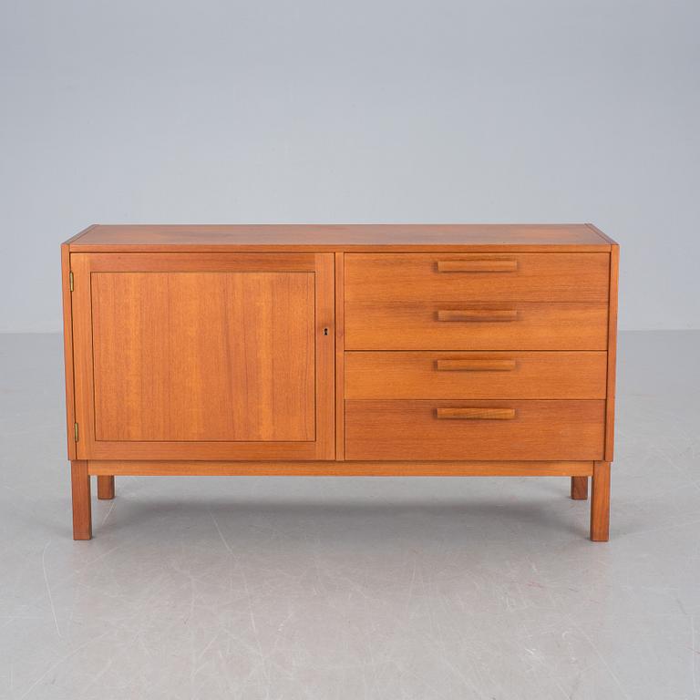 SIDEBOARD, "Domi Monte", Nils Jonsson, Troeds, Bjärnum.