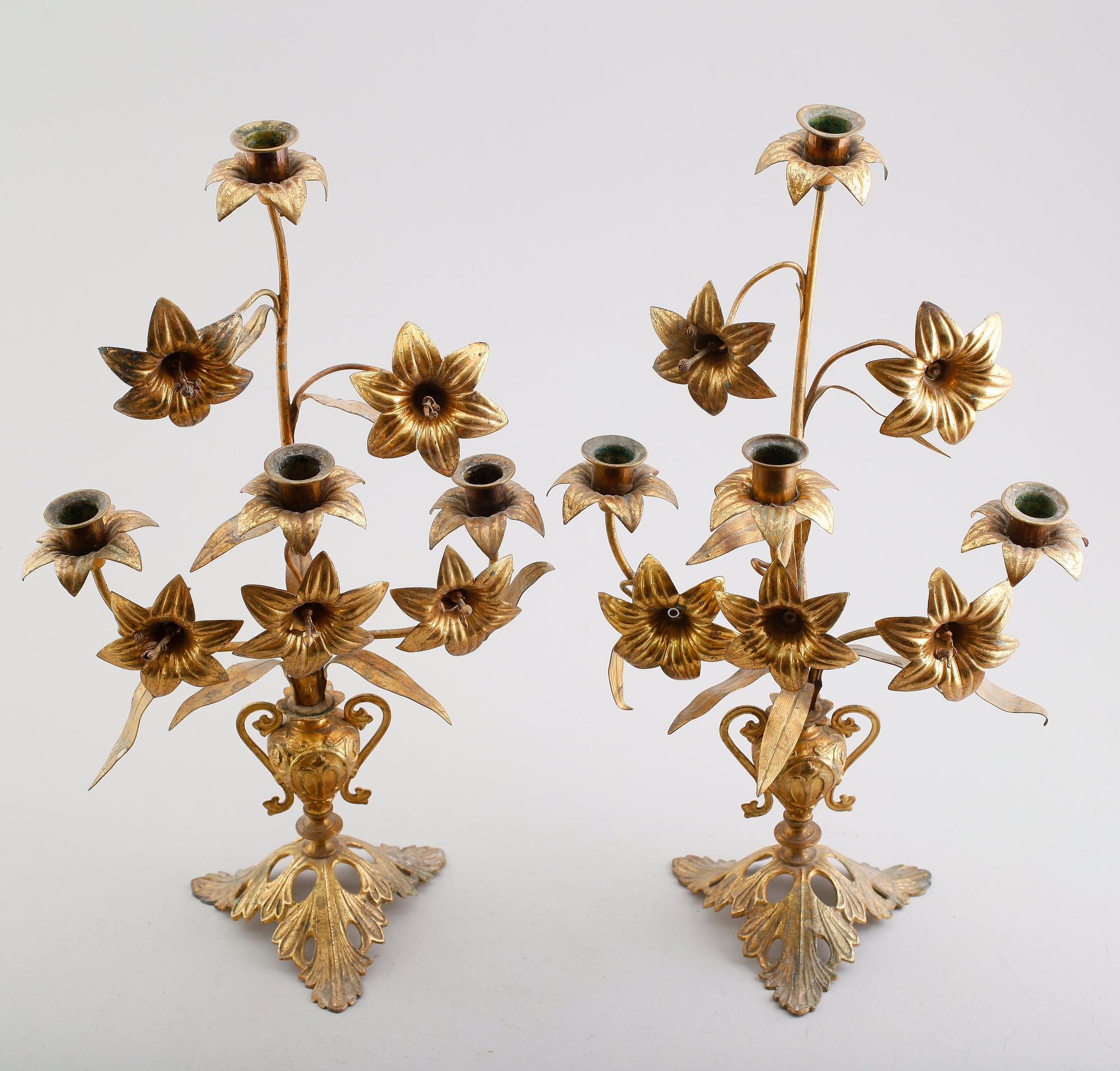 KANDELABRAR, 1 par, förgylld mässing, 1800-talets andra hälft.