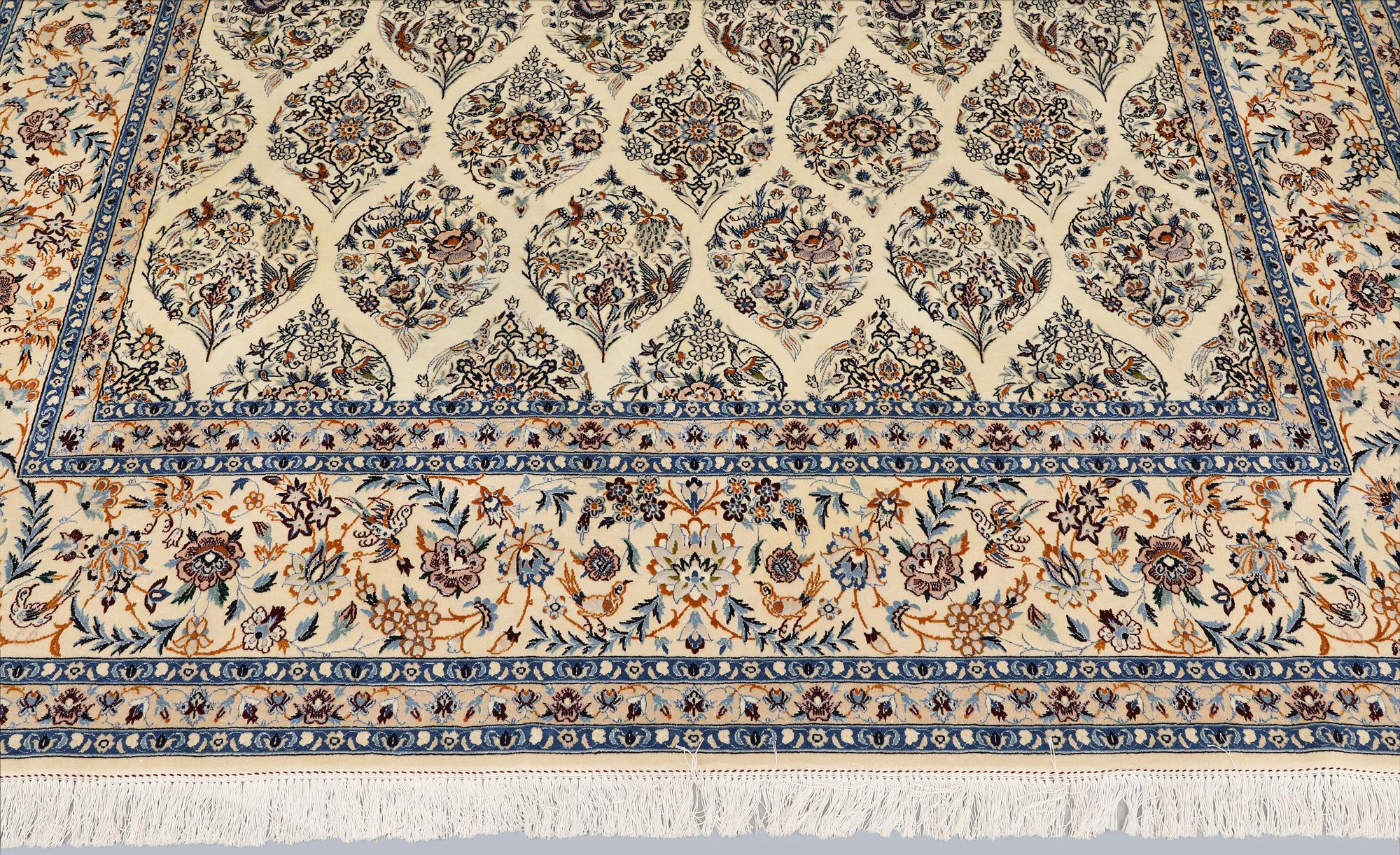 Matta, Nain, part silk, s.k. 6 LAA, ca 265 x 204 cm.