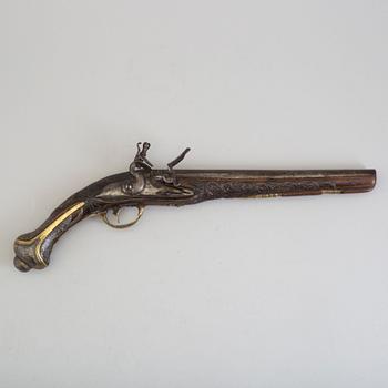 FLINTLÅSPISTOLER, 2 st, 1700-tal, för den orientaliska marknaden.