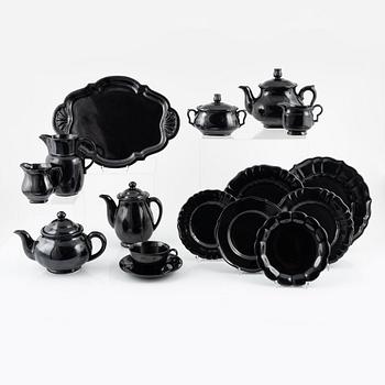 Arthur Percy, amongst others, 155 pieces of a dining service, different models, Gelfe, Sweden.
