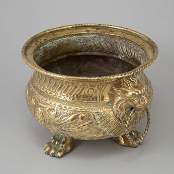 A brass flower pot, 18th century.