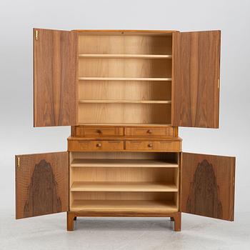 Carl Malmsten, skåp, "Klinte", Åfors Möbelfrabrik, 1900-talets andra hälft.