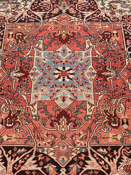 CARPET. Antique Sarouk.  349 x 258 cm.