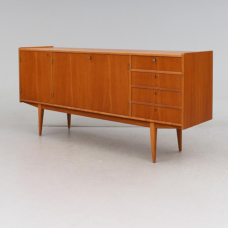 SIDEBOARD, 1900-talets andra hälft.