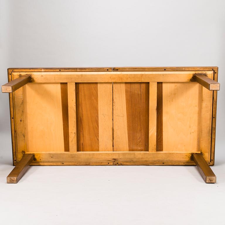 Carl Gustaf Hiort af Ornäs, CARL GUSTAF HIORT AF ORNÄS, A mid 20th century 'Näyttely Senior' dining table for HMN Huonekalu Mikko Nupponen. Finland.