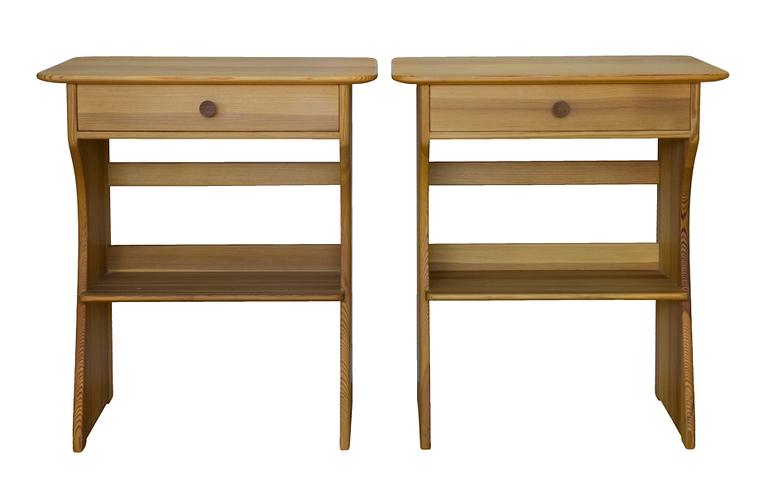 A PAIR OF PINE BEDSIDE TABLES,