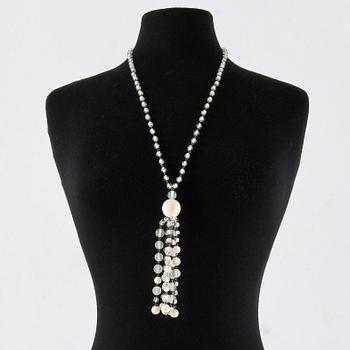 566. DONATELLA PELLINI, halsband.