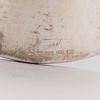 TAPIO WIRKKALA, LJUSSTAKAR, ETT PAR, silver, "Trumpetti", signerad TW, Hopeakeskus 1967.