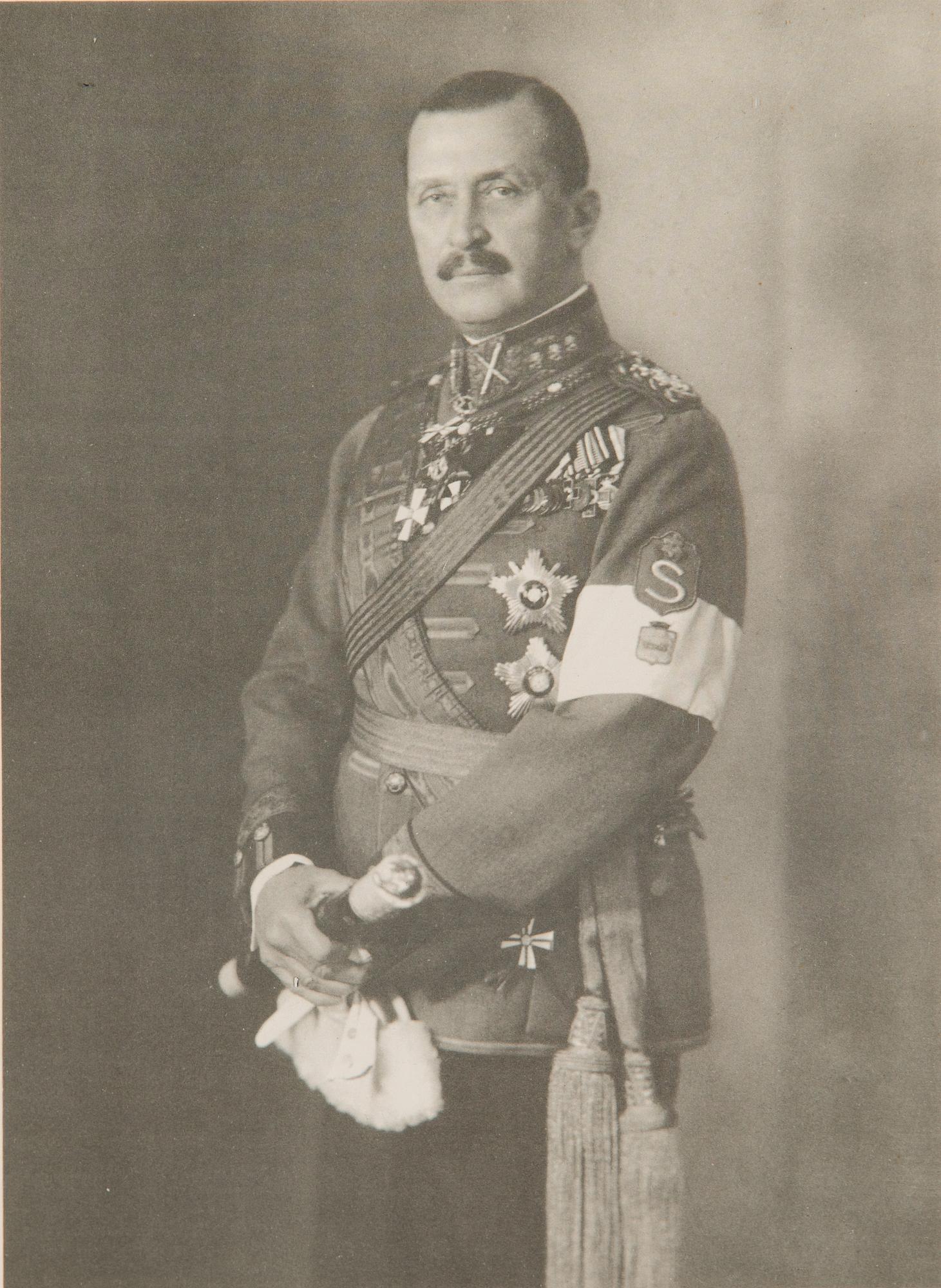 Mannerheim, painokuva kehyksissä.