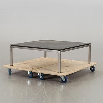 A COFFEE TABLE SECOND HALF OF 20TH CENTURY.