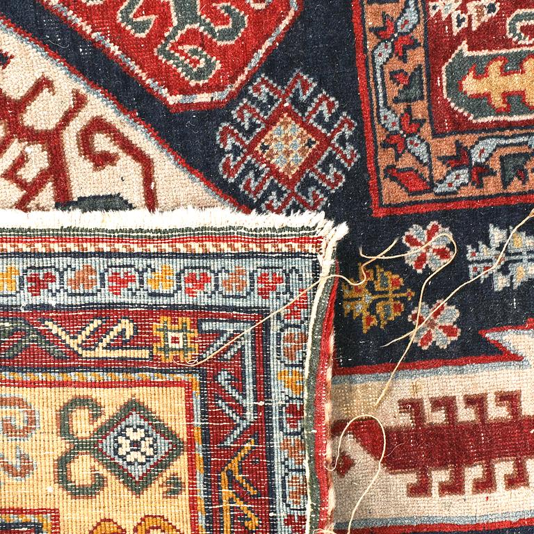 Matta,  Karabagh antik/semiantik ca 205x132 cm.