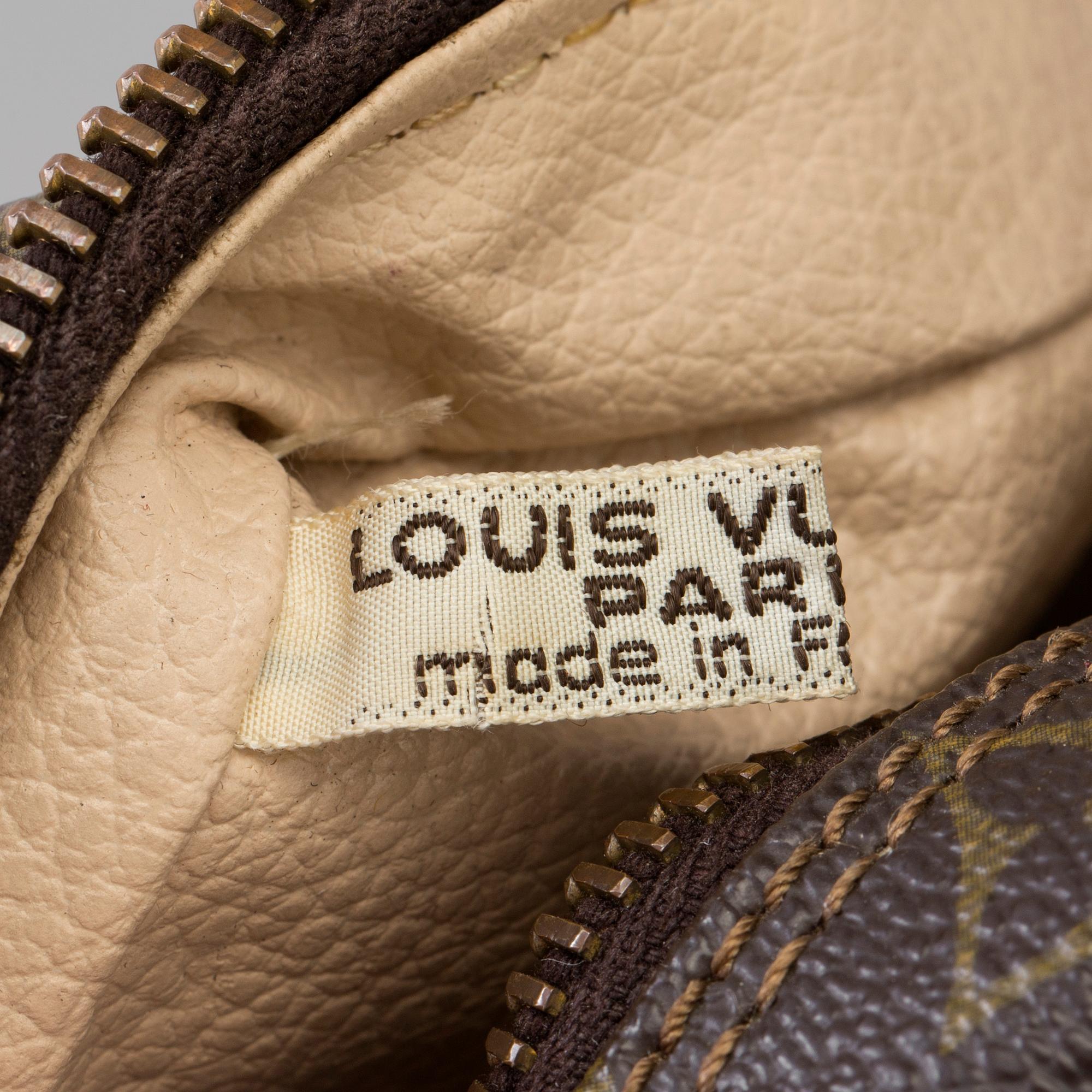 Louis Vuitton, toilet bag.