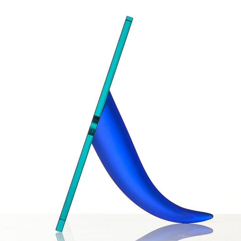 Philippe Starck, a "Petite Étrangeté Sous un Mur Vase" sculpture/vase, ed. 49/50, Daum, Nancy, France, post 1988.