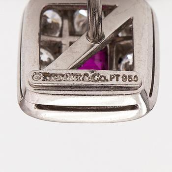 Tiffany & Co, Örhängen, platina, rubiner och diamanter ca 1.60 ct tot. Markta TIffany & co.