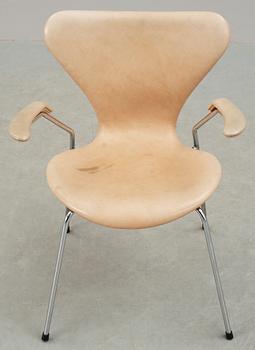 KARMSTOL, "Sjuan", Arne Jacobsen, Fritz Hansen, märkt undertill, troligen slutet av 1970-talet.