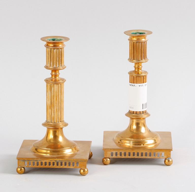 LJUSSTAKAR, ett par, mässing, Skultuna.