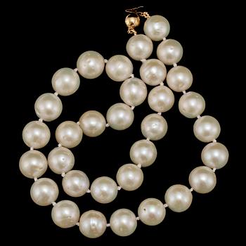 COLLIER, odlade pärlor, 2000-tal. Vikt 79 g.