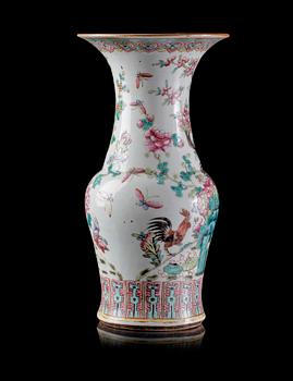 VAS, porslin, Kina. 1800-tal.