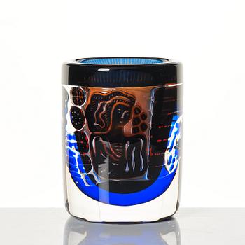 Edvin Öhrström, an 'ariel' glass vase, Orrefors, Sweden 1982.