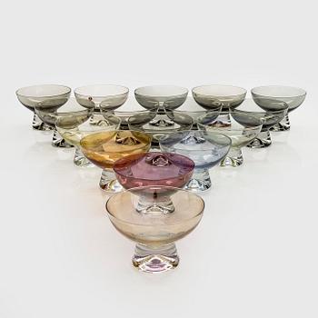 Tapio Wirkkala, dessertskålar, 16 st, modell 2092, Iittala, 1900-talets mitt.