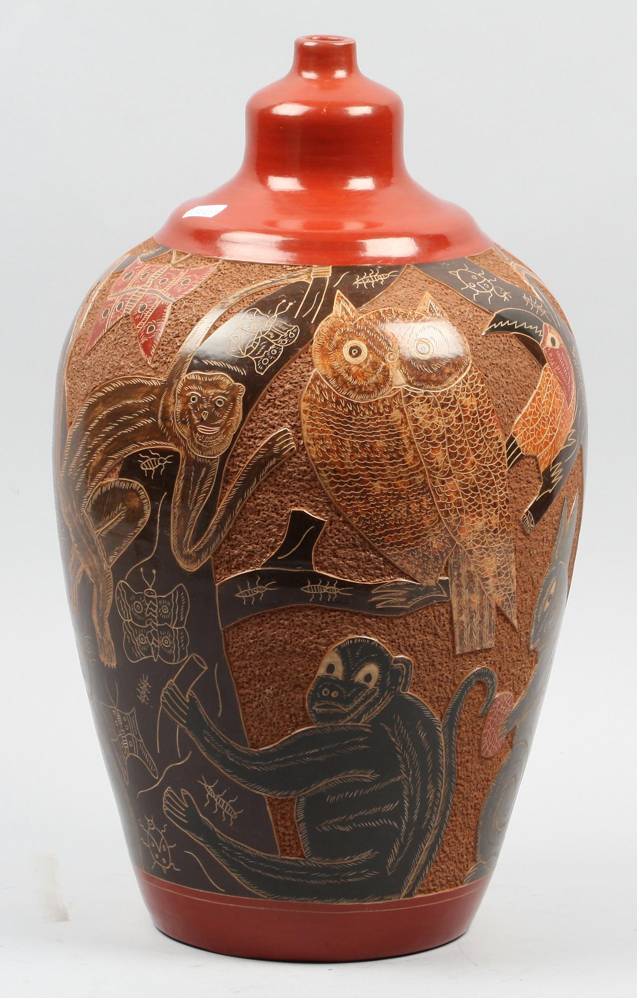 VAS/BORDSLAMPFOT, lergods, Nicaraqua, sign. Norwin Bracamonte Pavon.