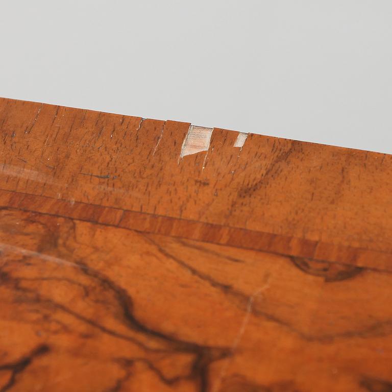 SKRIVBORD, senbarock, 1700-tal.