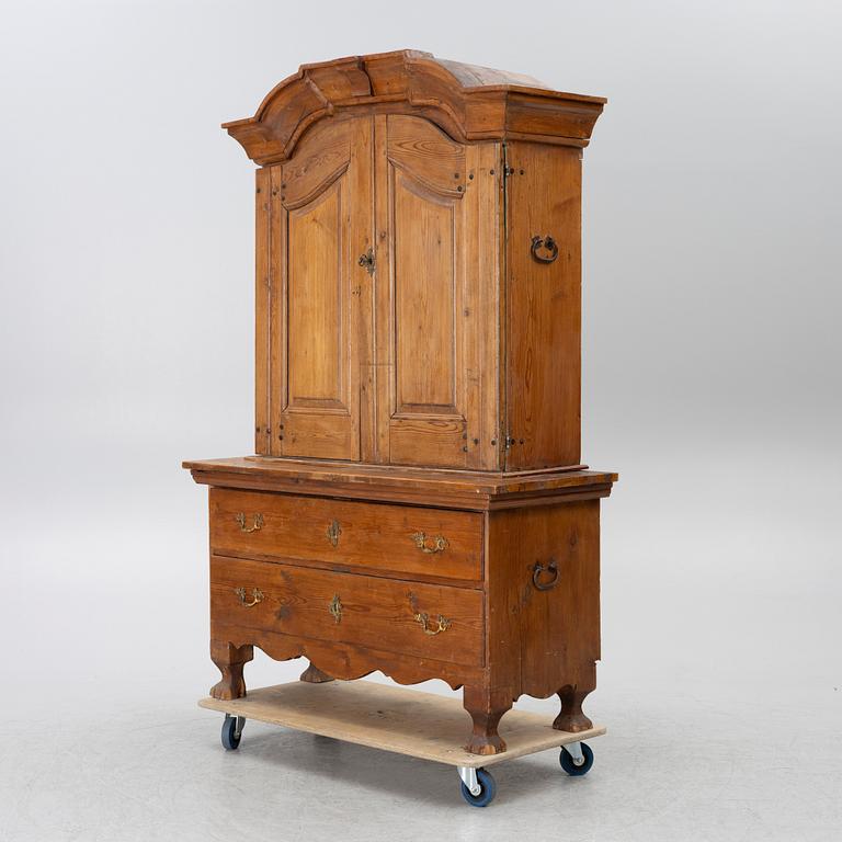 Cabinet, 18th century.