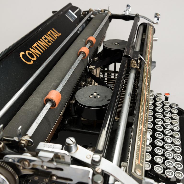 A Continental Ttypewriter and Burroughs calculator, first half of the 20th century.