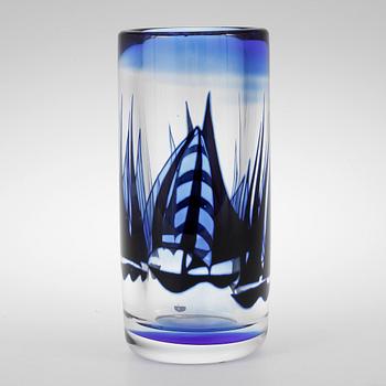 VAS, glas, Olle Alberius, Orrefors Gallery, 1988.