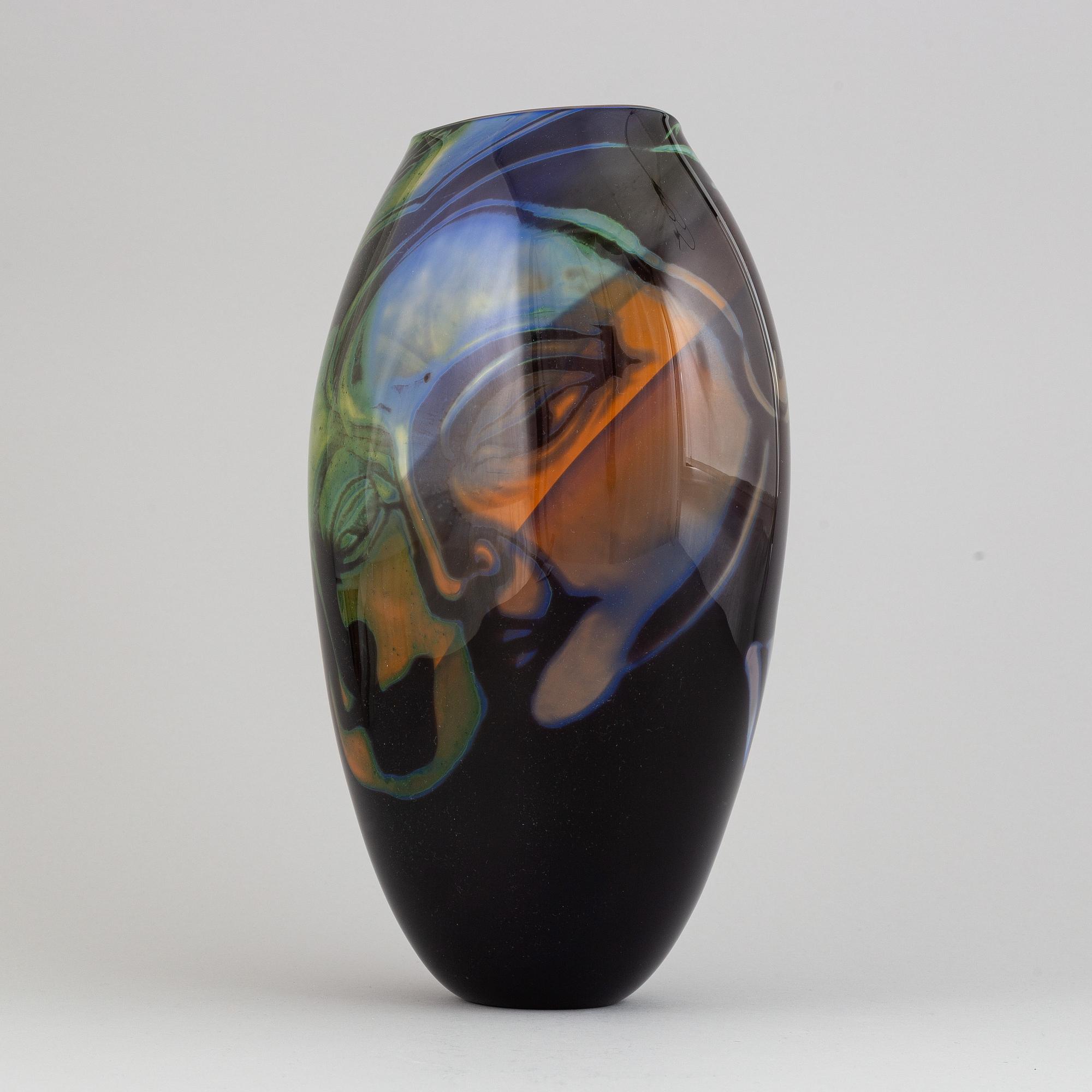Eva Englund, a unique 'graal' glass vase, Muraya, Sweden 1990.