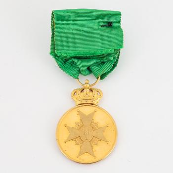 The Medal of  the Vasa. Gold with ribbon in case.
