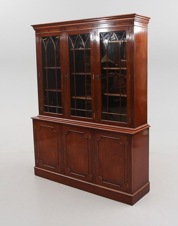 BOKSKÅP, England, 1900-talets andra hälft.