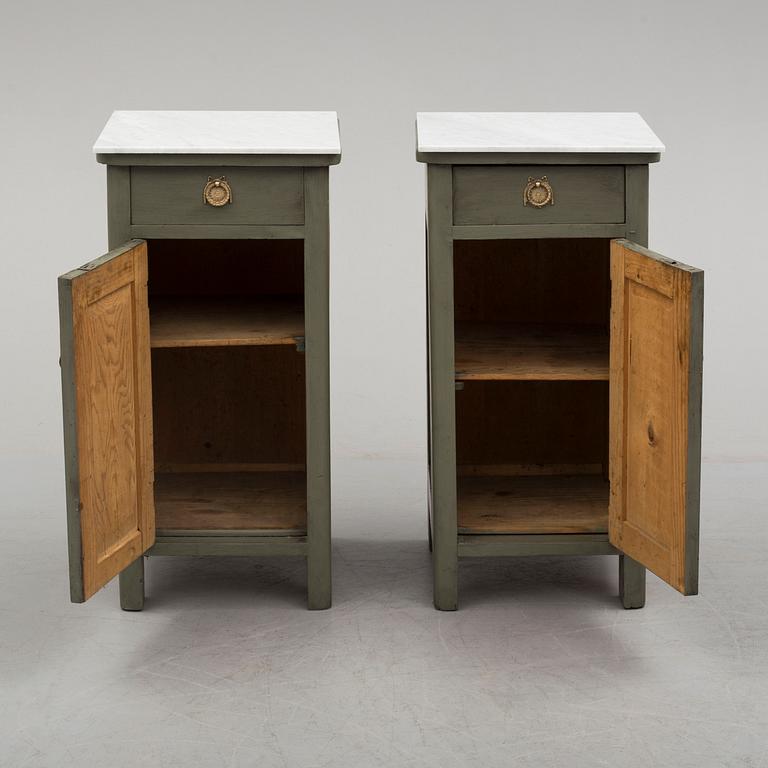 SÄNGBORD, ett par, 1900-talets första hälft.