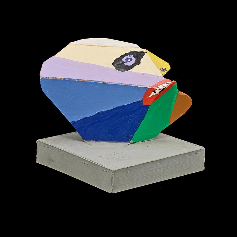 TIMO SOLIN, skulptur. Bemålad kartong och trä. Sign o dat -85.