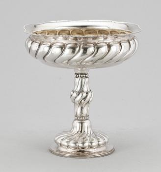 SKÅL PÅ FOT, silver, svenska importstämplar. 1900-talets första hälft. Vikt ca 500 gram.