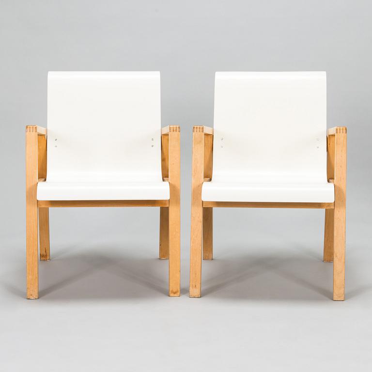 Alvar Aalto, a pair of '403' armchairs for Artek.