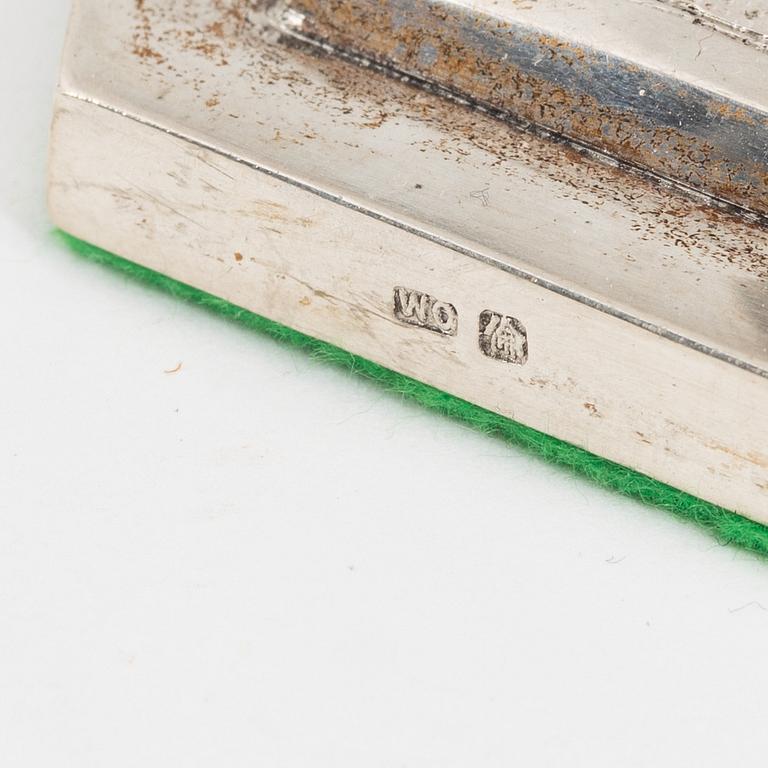 Wing On, ljusstakar, ett par, silver, Hong Kong, omkring 1930.