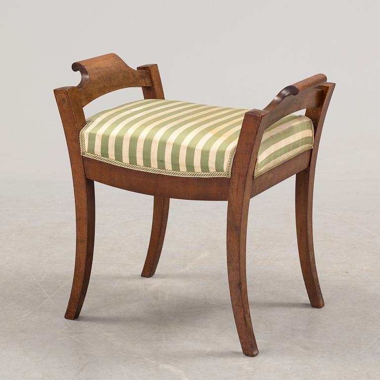 MÖBELGRUPP, 7 delar, Karl Johan, 1800-talets första hälft.