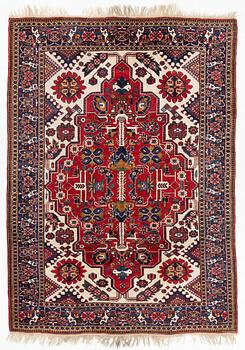 Rug, oriental, approx. 311 x 228 cm.
