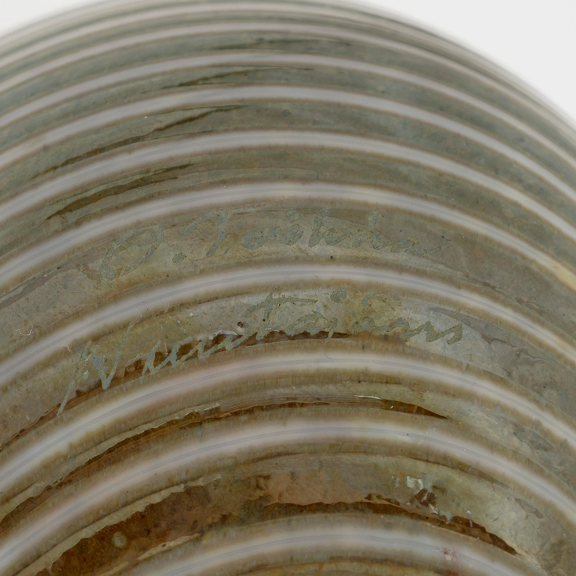 Oiva Toikka, Lasilintu, signeerattu O. Toikka Nuutajärvi.